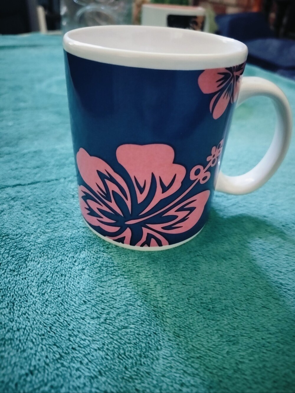 Vintage 2002 Island Heritage "Bold Hibiscus Purple" Hawaiian Coffee Mug
